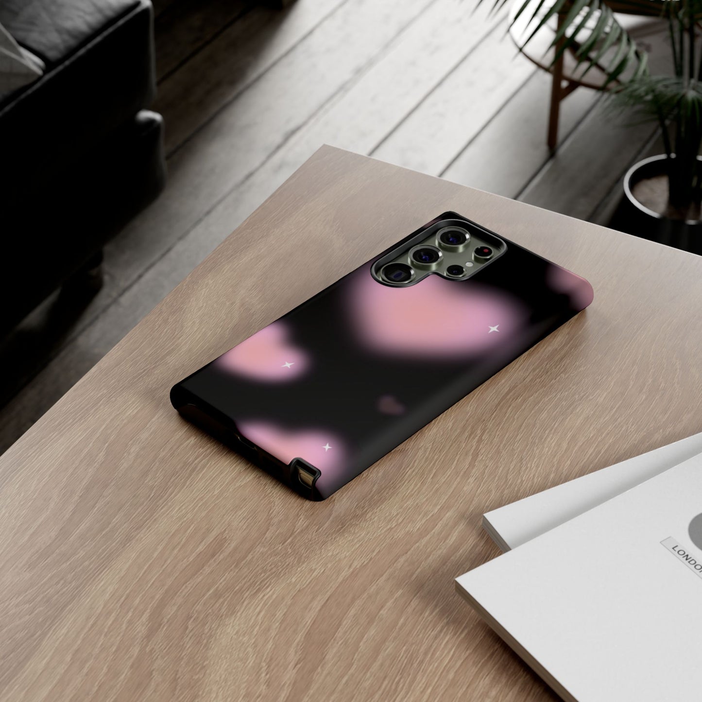 Black and Pink Blurry Heart Phone Case