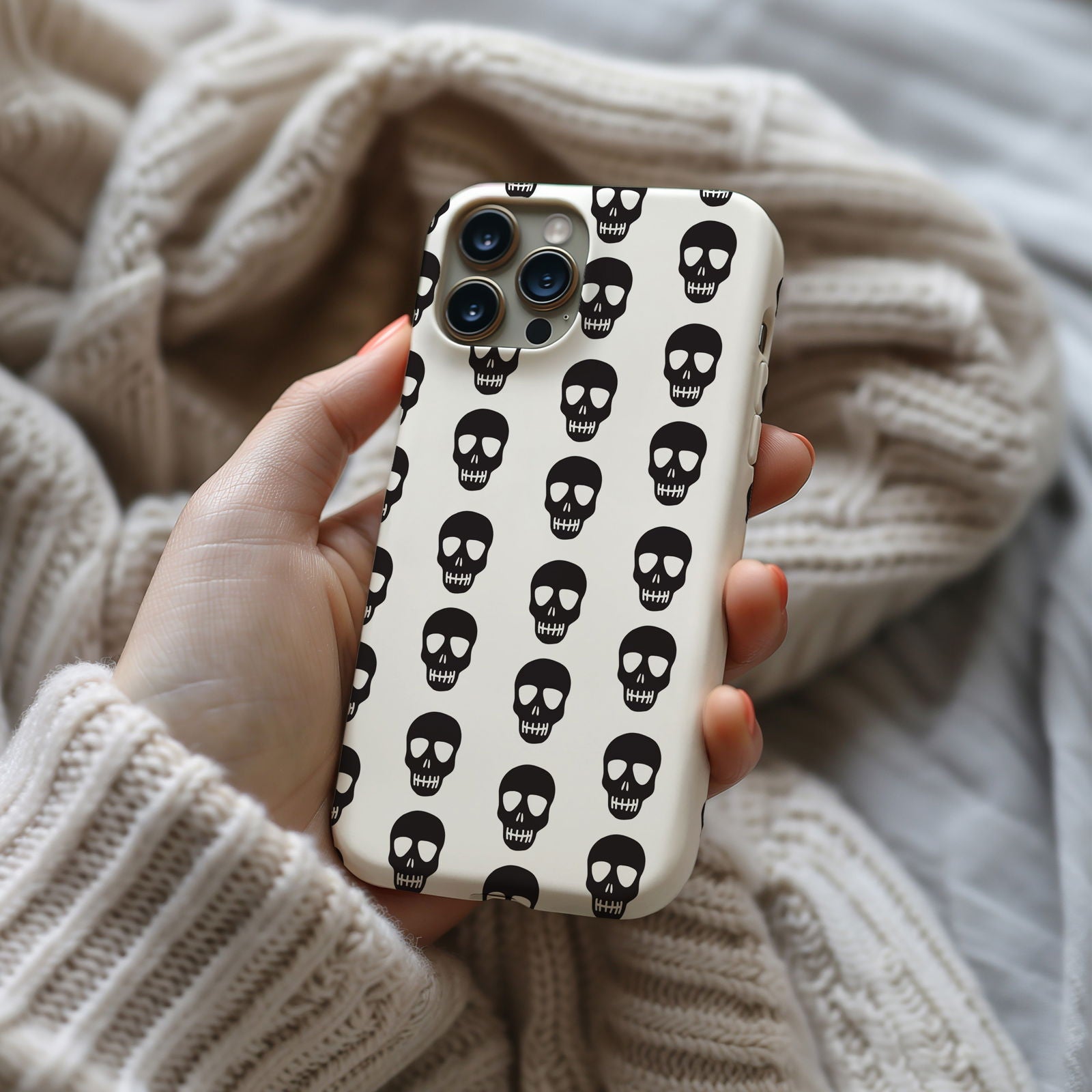 Black and White Skull Design MagSafe iPhone Case - Techy Treasures -  