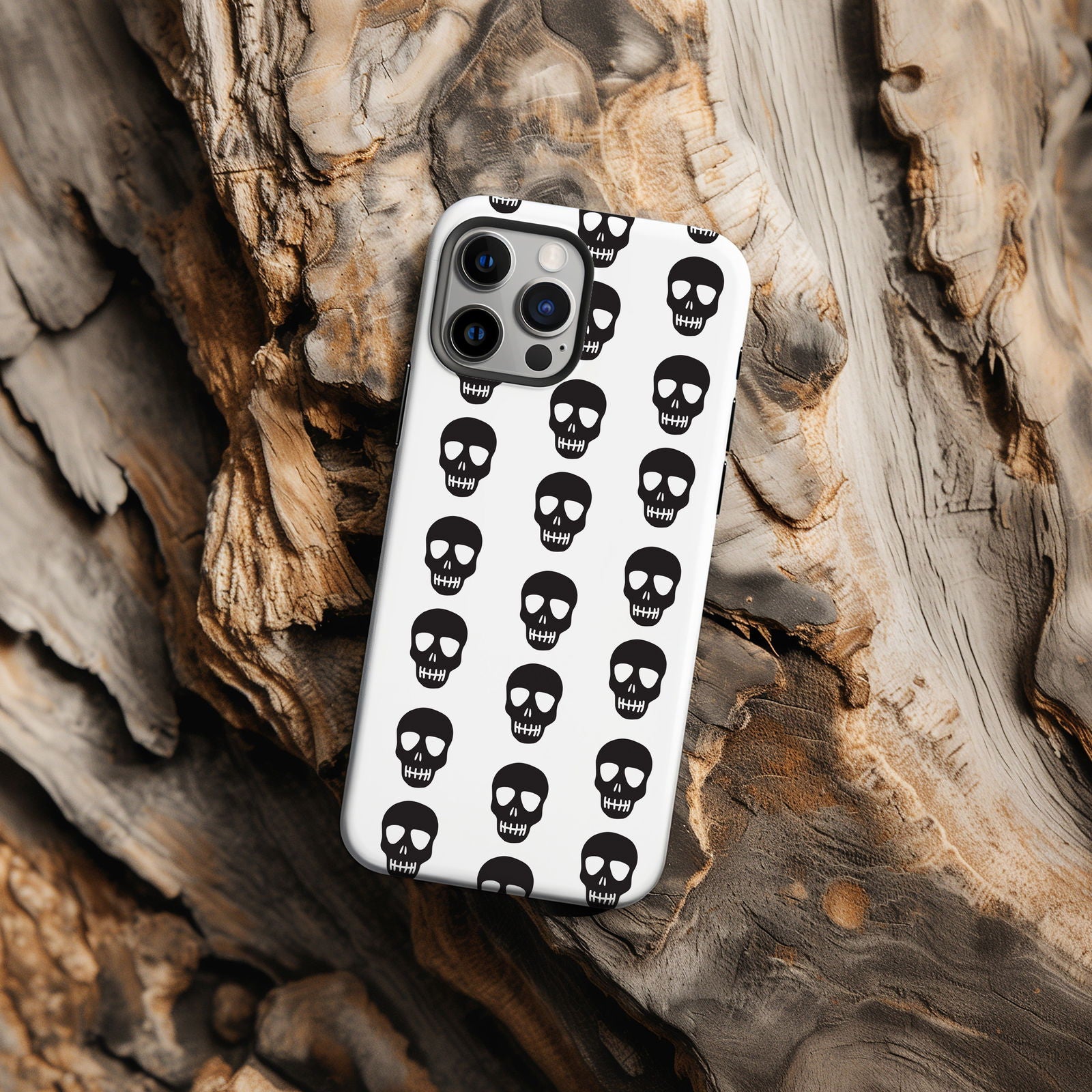 Black and White Skull Design MagSafe iPhone Case - Techy Treasures -  