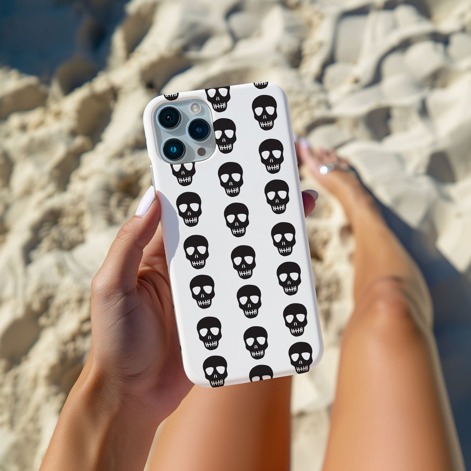Black and White Skull Design MagSafe iPhone Case - Techy Treasures -  